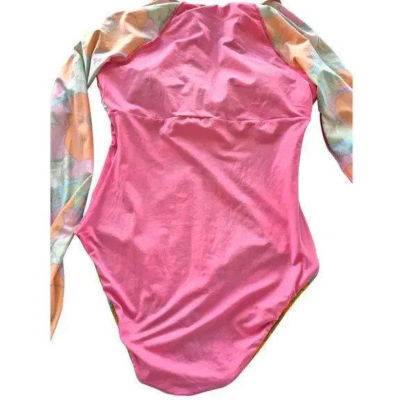 Trina Turk Womens Long Sleeve Sz M Swimsuit Paddle Suit Rashguard Playa Del Flor - Picture 9 of 9